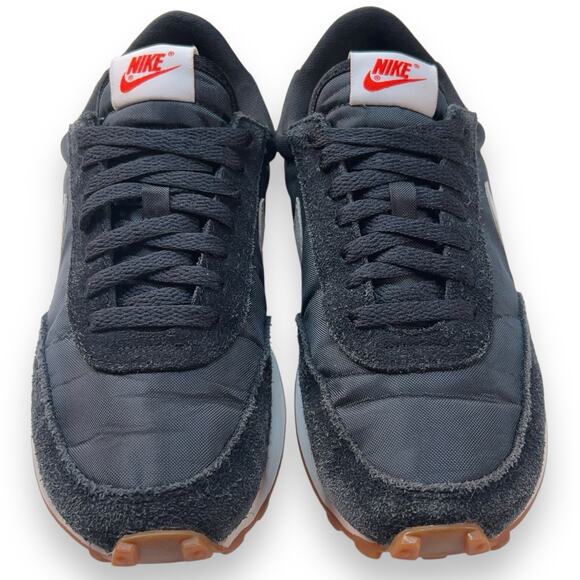 Nike Daybreak Womens Size 7 Black White Gum Athletic Running Shoes - Picture 2 of 9